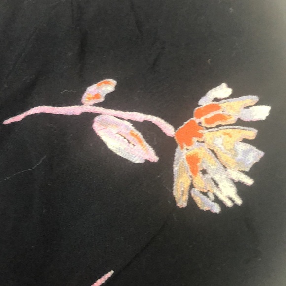 Kimchi Blue Floral Print Shorts - Picture 3 of 3